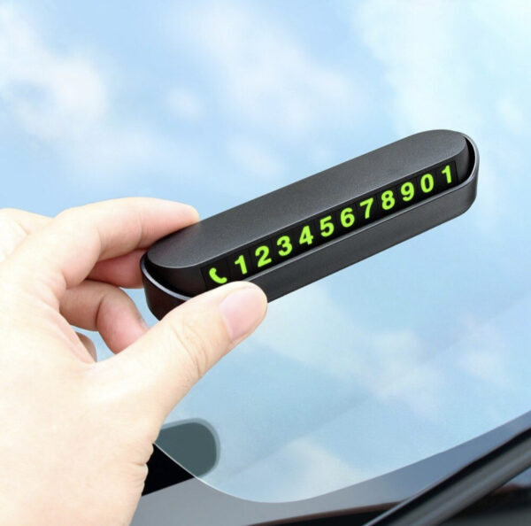 Cadouri Barbati - suport numar de telefon auto pentru masina cu 4 seturi de cifre